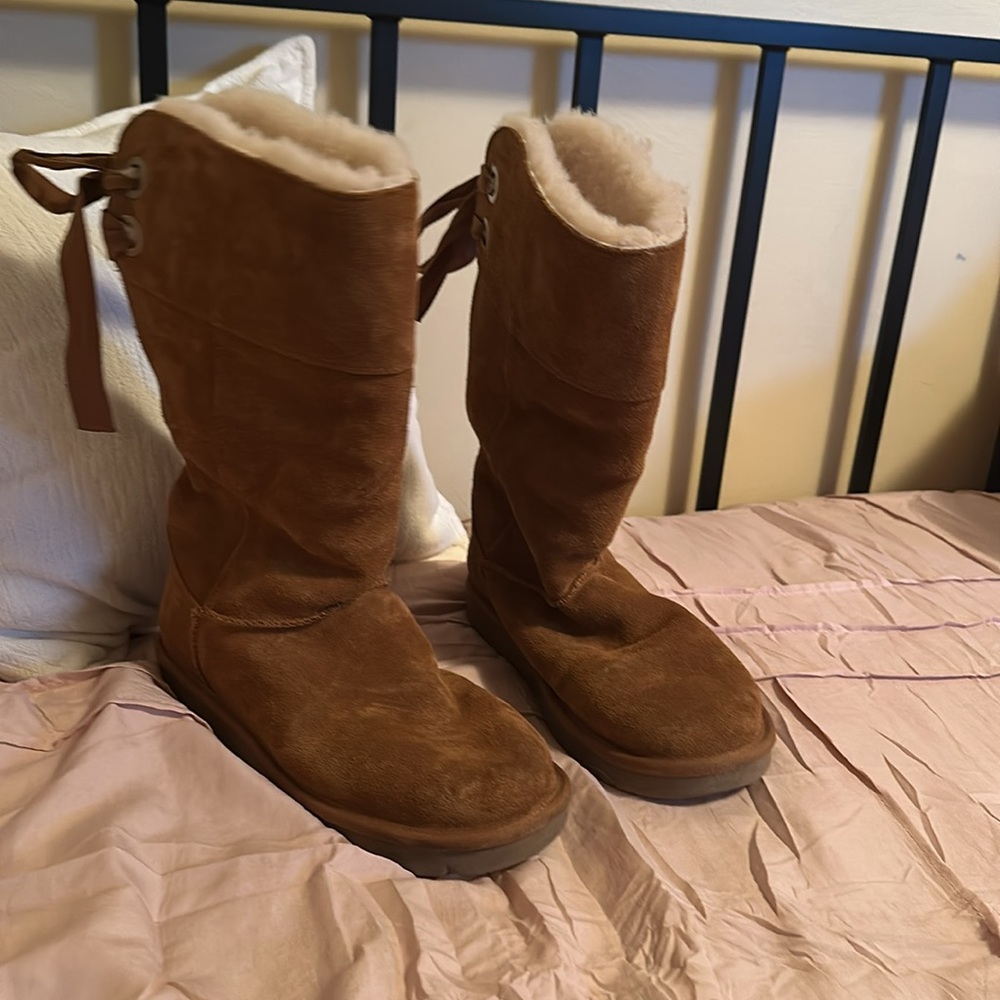 Kookaburra by UGG mid calf boots
